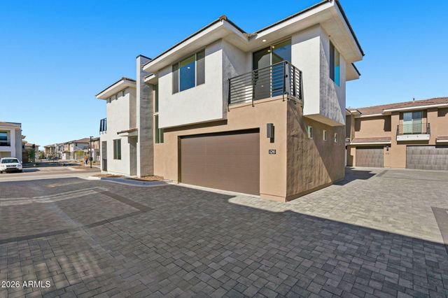 2121 W SONORAN DESERT Drive 126, Phoenix, AZ 85085