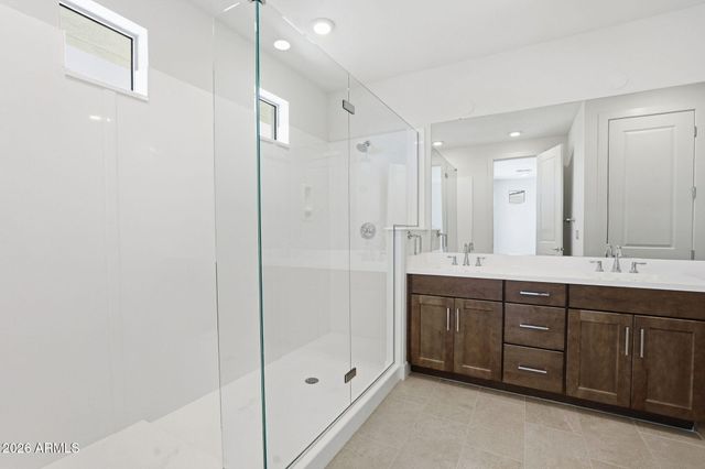 2121 W SONORAN DESERT Drive 126, Phoenix, AZ 85085