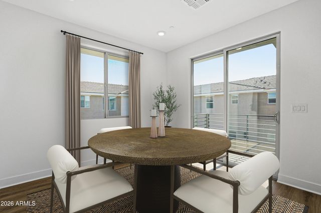 2121 W SONORAN DESERT Drive 126, Phoenix, AZ 85085