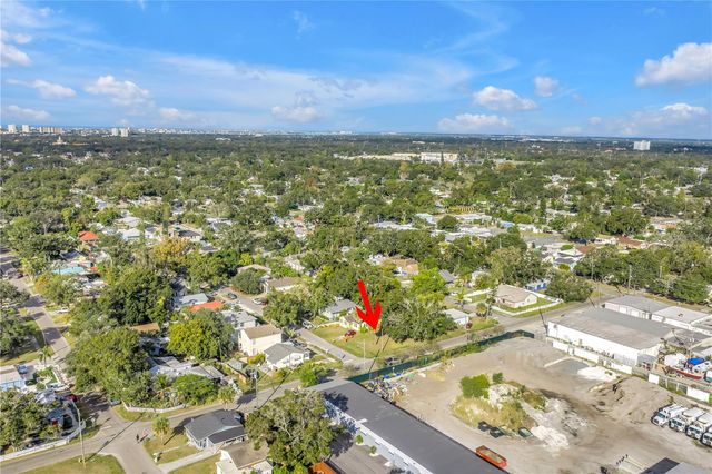 PRESTON AVENUE S, Gulfport, FL 33707