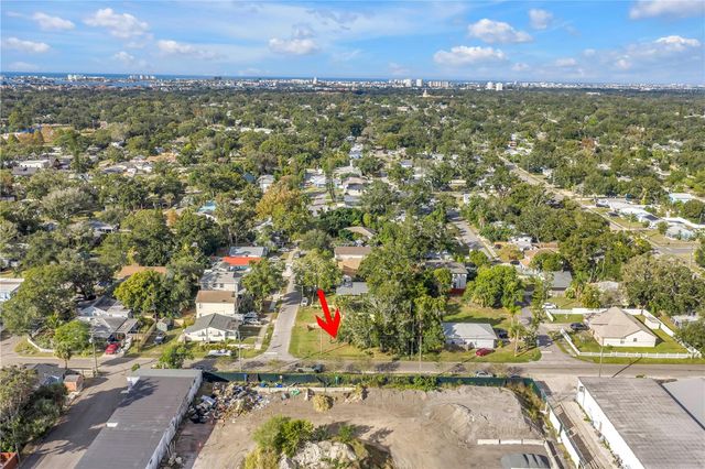 PRESTON AVENUE S, Gulfport, FL 33707