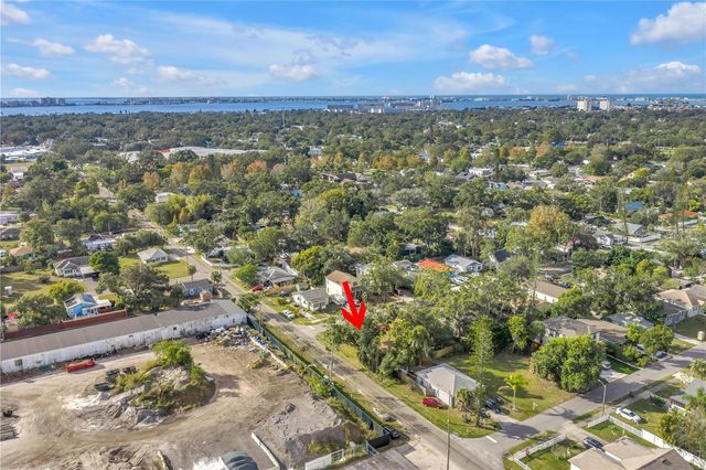 PRESTON AVENUE S, Gulfport, FL 33707