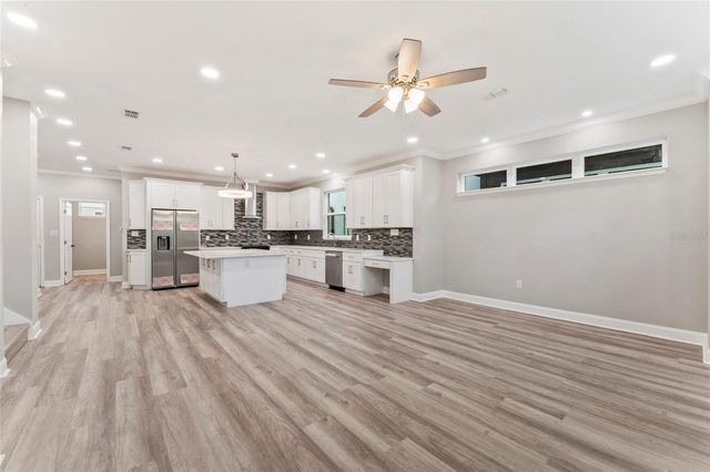 809 W LINEBAUGH AVENUE 1B, Tampa, FL 33612