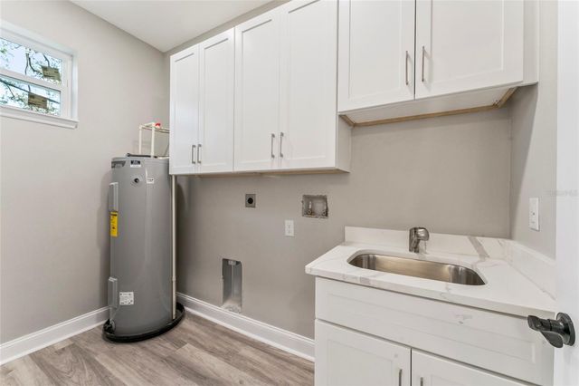 809 W LINEBAUGH AVENUE 1B, Tampa, FL 33612