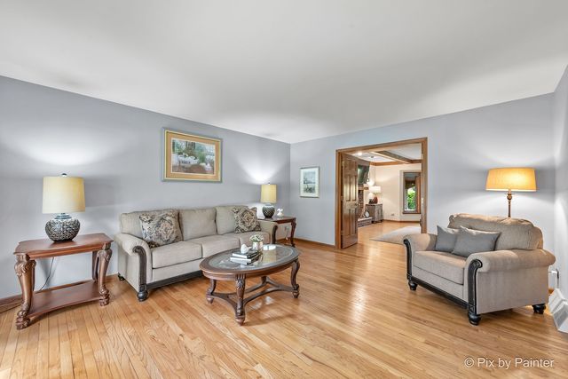 14 Hampton Court, Algonquin, IL 60102