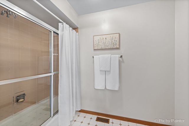 14 Hampton Court, Algonquin, IL 60102
