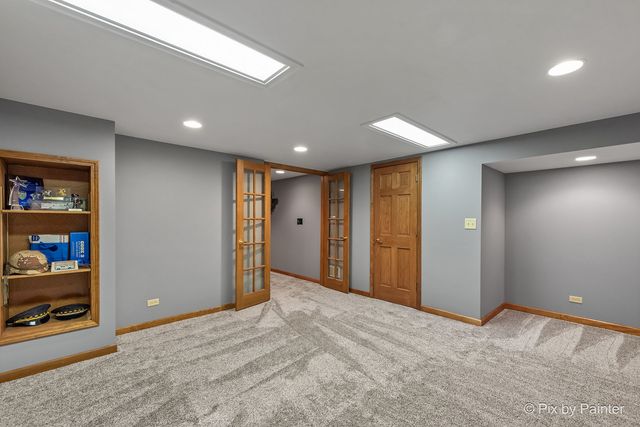 14 Hampton Court, Algonquin, IL 60102