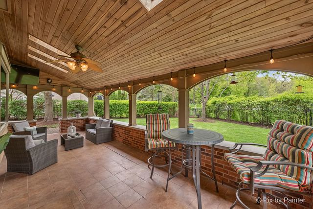 14 Hampton Court, Algonquin, IL 60102
