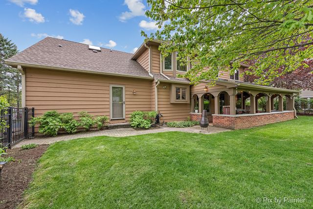 14 Hampton Court, Algonquin, IL 60102