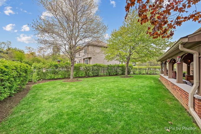 14 Hampton Court, Algonquin, IL 60102