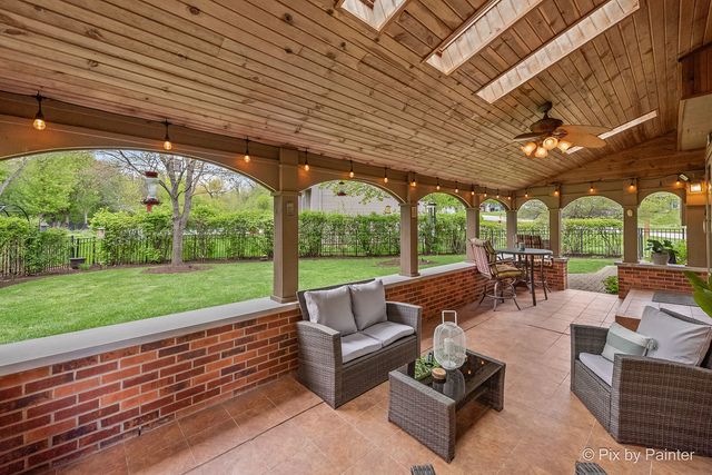 14 Hampton Court, Algonquin, IL 60102
