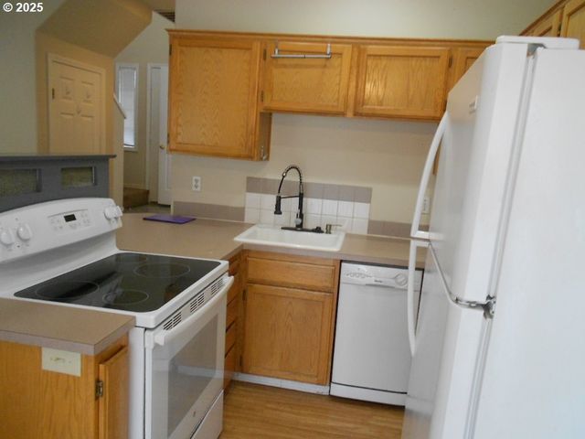 18440 Sw JOHNSON St, Beaverton, OR 97003