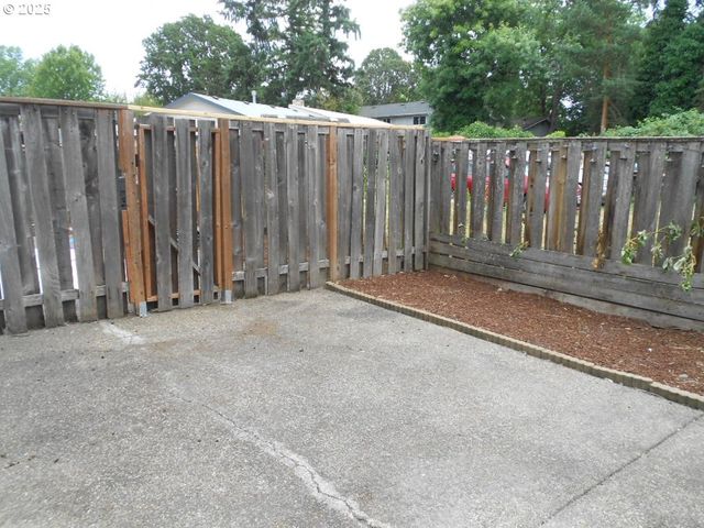 18440 Sw JOHNSON St, Beaverton, OR 97003