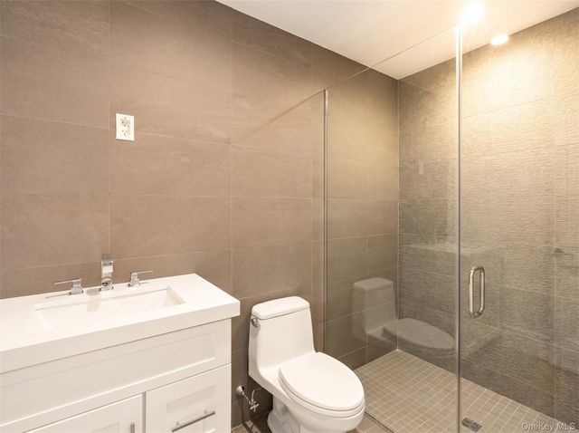 78 Meeting House Road, Westhampton Beach, NY 11978