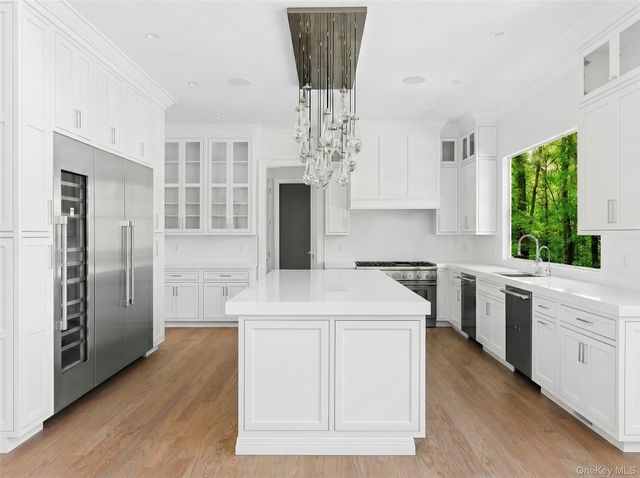 78 Meeting House Road, Westhampton Beach, NY 11978