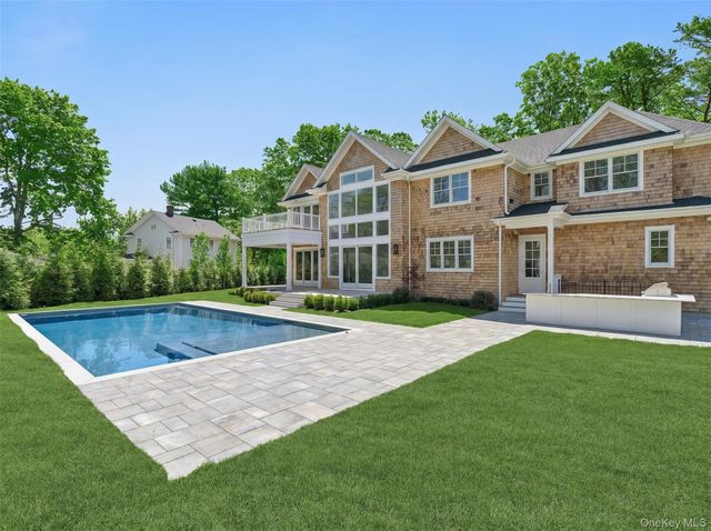 78 Meeting House Road, Westhampton Beach, NY 11978