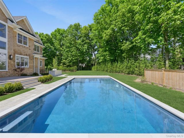 78 Meeting House Road, Westhampton Beach, NY 11978