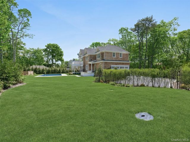 78 Meeting House Road, Westhampton Beach, NY 11978