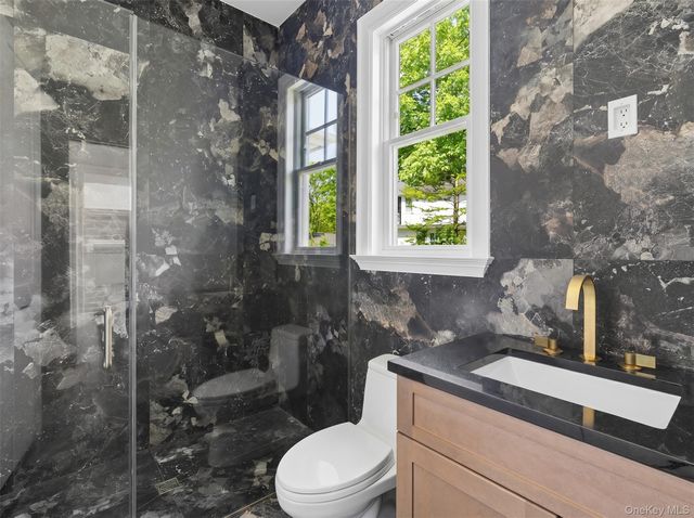 78 Meeting House Road, Westhampton Beach, NY 11978