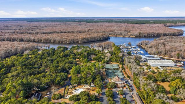 4504 Riverside Ln., Murrells Inlet, SC 29576