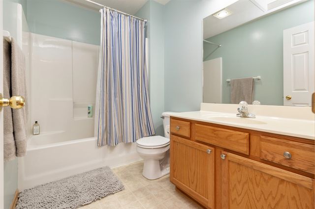 6419 NW 97th Street, Johnston, IA 50131