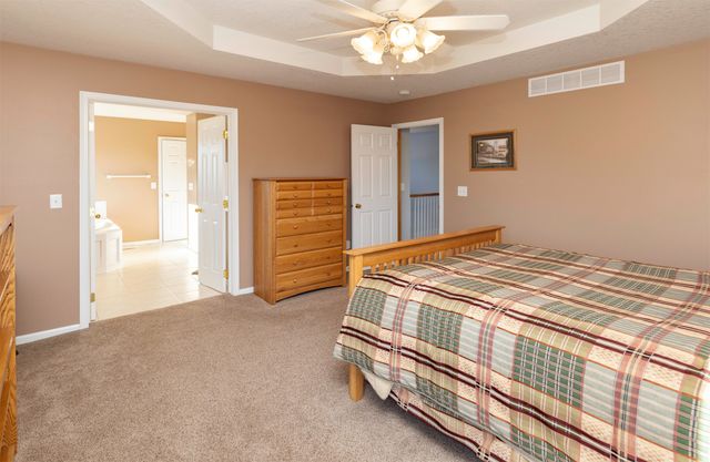 6419 NW 97th Street, Johnston, IA 50131