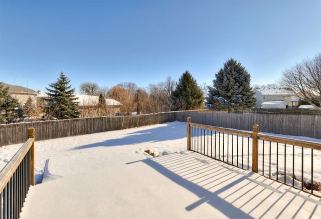 6419 NW 97th Street, Johnston, IA 50131