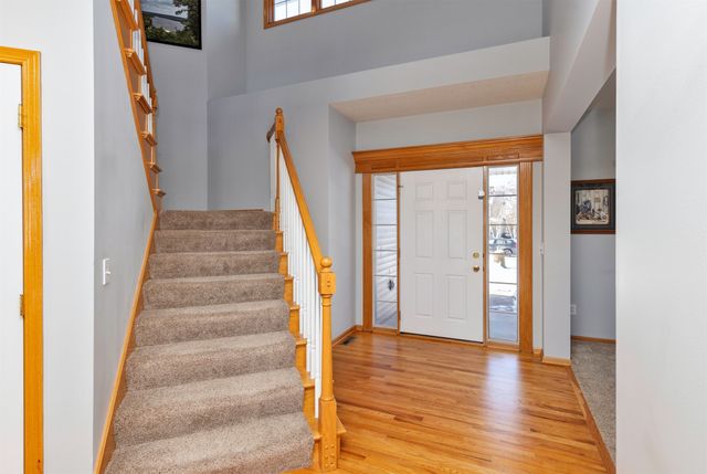 6419 NW 97th Street, Johnston, IA 50131