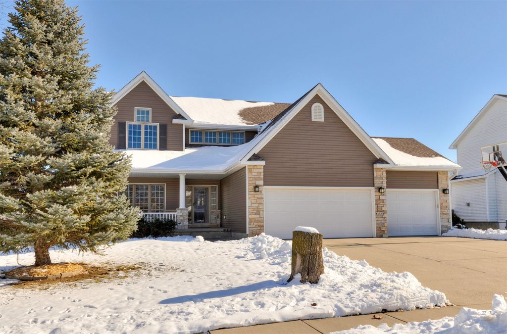 6419 NW 97th Street, Johnston, IA 50131