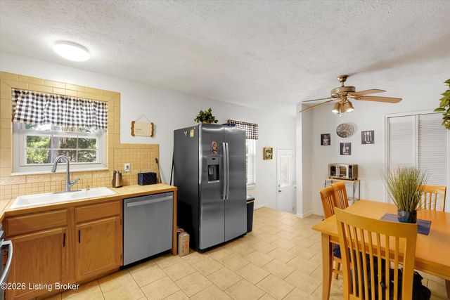 10909 Chenwood Ct, Jeffersontown, KY 40299