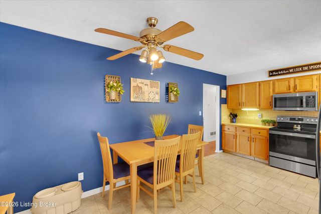 10909 Chenwood Ct, Jeffersontown, KY 40299