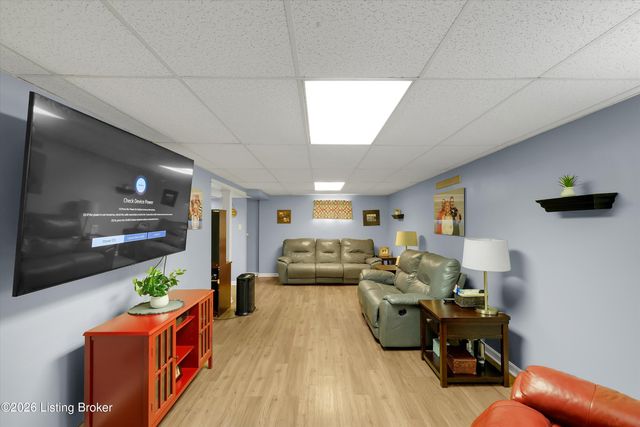 10909 Chenwood Ct, Jeffersontown, KY 40299