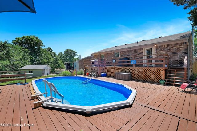 10909 Chenwood Ct, Jeffersontown, KY 40299
