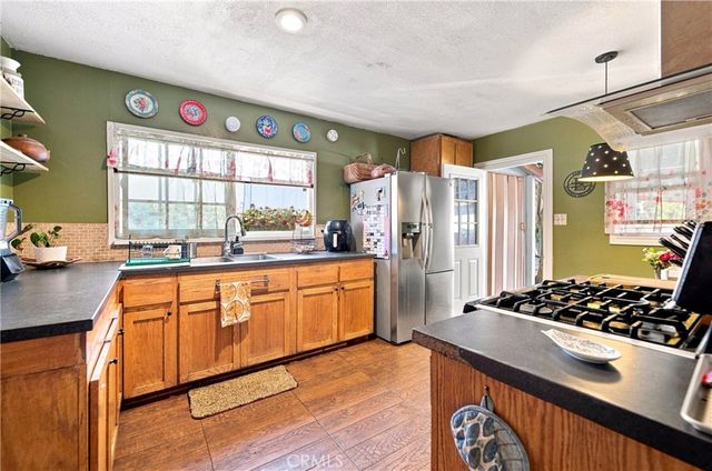 3337 Los Flores, Lynwood, CA 90262