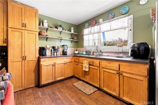 3337 Los Flores, Lynwood, CA 90262
