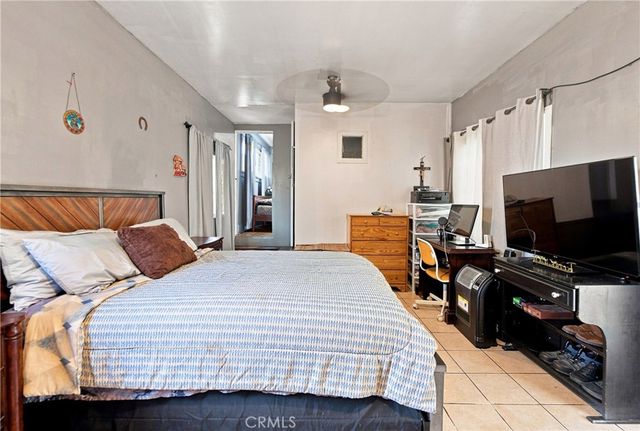 3337 Los Flores, Lynwood, CA 90262