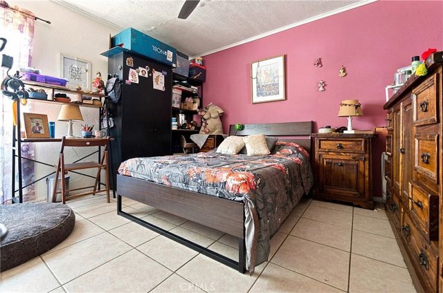 3337 Los Flores, Lynwood, CA 90262