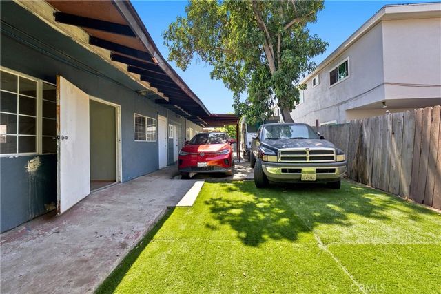 3337 Los Flores, Lynwood, CA 90262