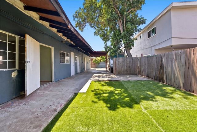 3337 Los Flores, Lynwood, CA 90262