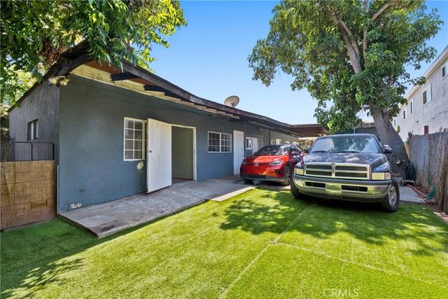 3337 Los Flores, Lynwood, CA 90262