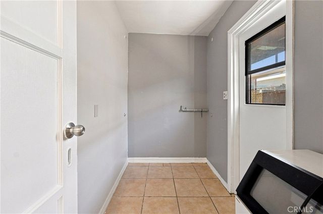 3337 Los Flores, Lynwood, CA 90262