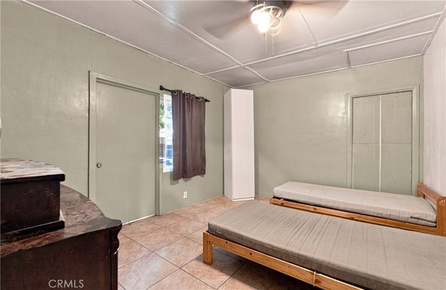 3337 Los Flores, Lynwood, CA 90262