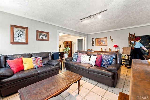 3337 Los Flores, Lynwood, CA 90262