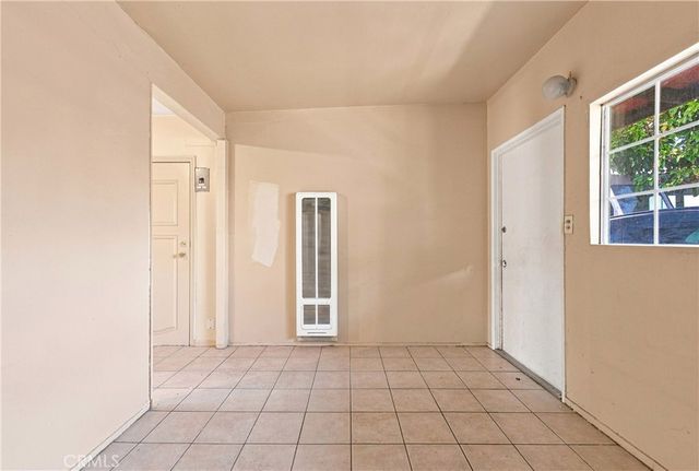3337 Los Flores, Lynwood, CA 90262