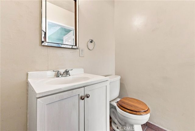 3337 Los Flores, Lynwood, CA 90262
