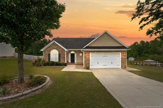 153 home stretch Lane, Raeford, NC 28376