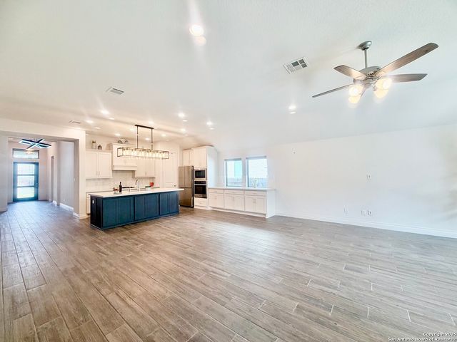 1470 Pitcher Bend, San Antonio, TX 78253