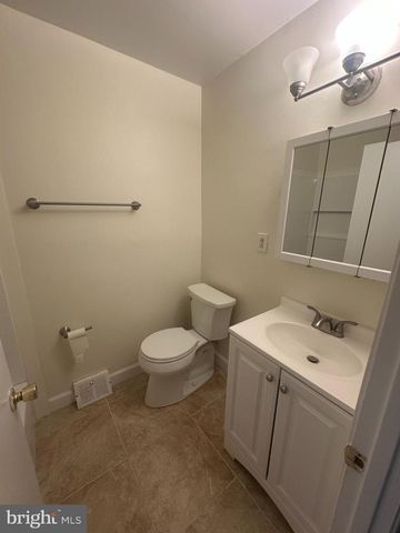 2031 BEYER AVE, Philadelphia, PA 19115