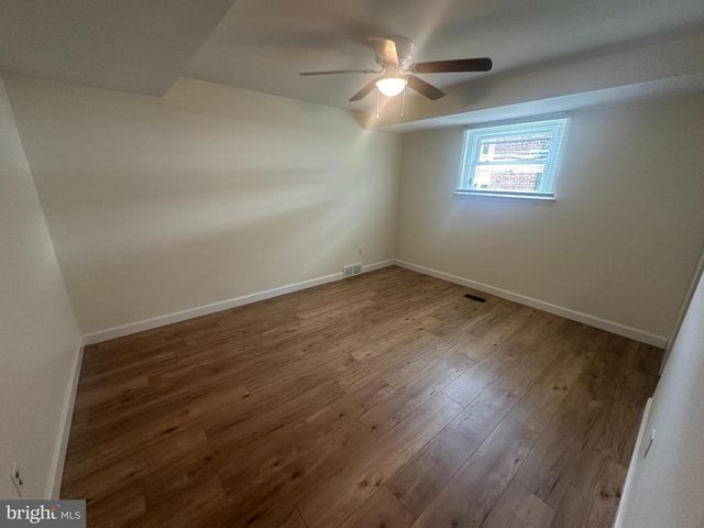 2031 BEYER AVE, Philadelphia, PA 19115