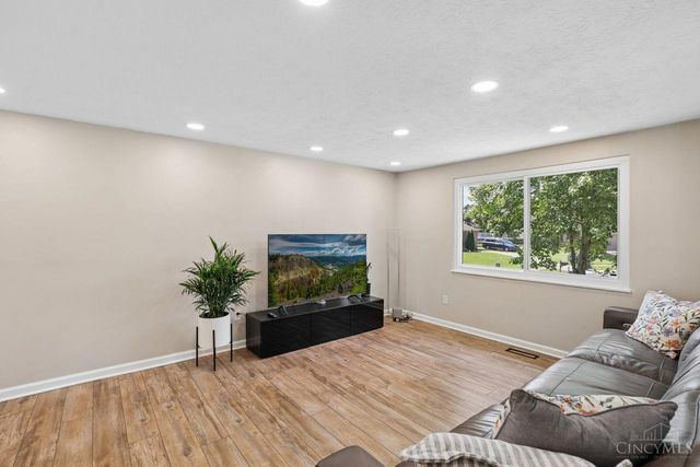 6673 Fernshire Court, Mason, OH 45040